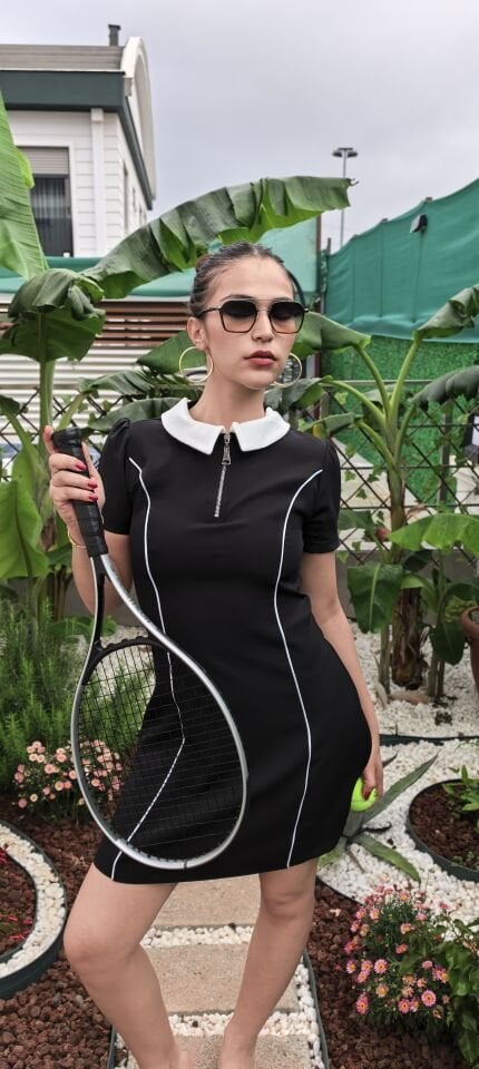 Siyah Polo Yaka Fermuar Detaylı Tenis Elbisesi