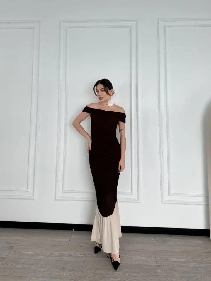 Striptiz Omuzlu Uzun Elbise- Kahve