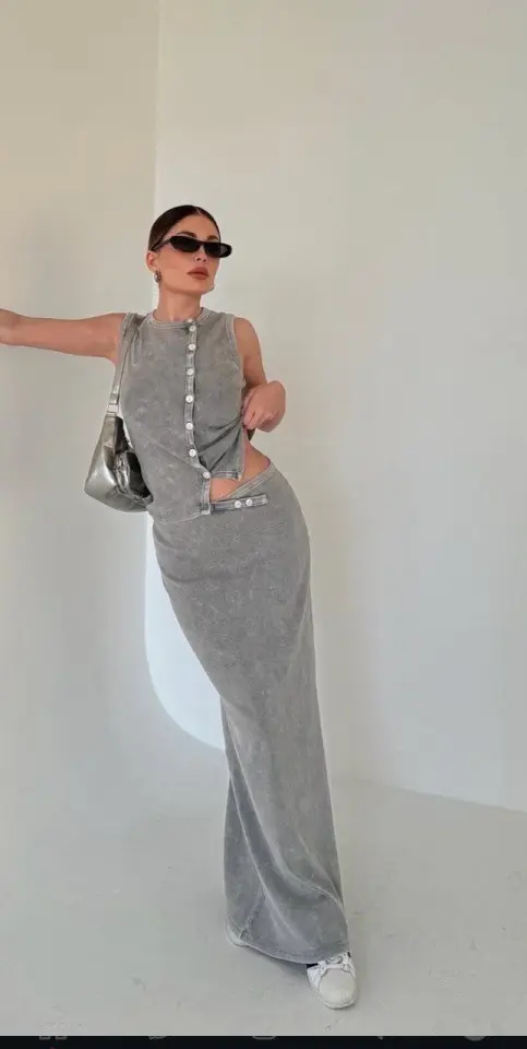 Uzun Etekli Önü Düğmeli Badi İkili Takım- Gri